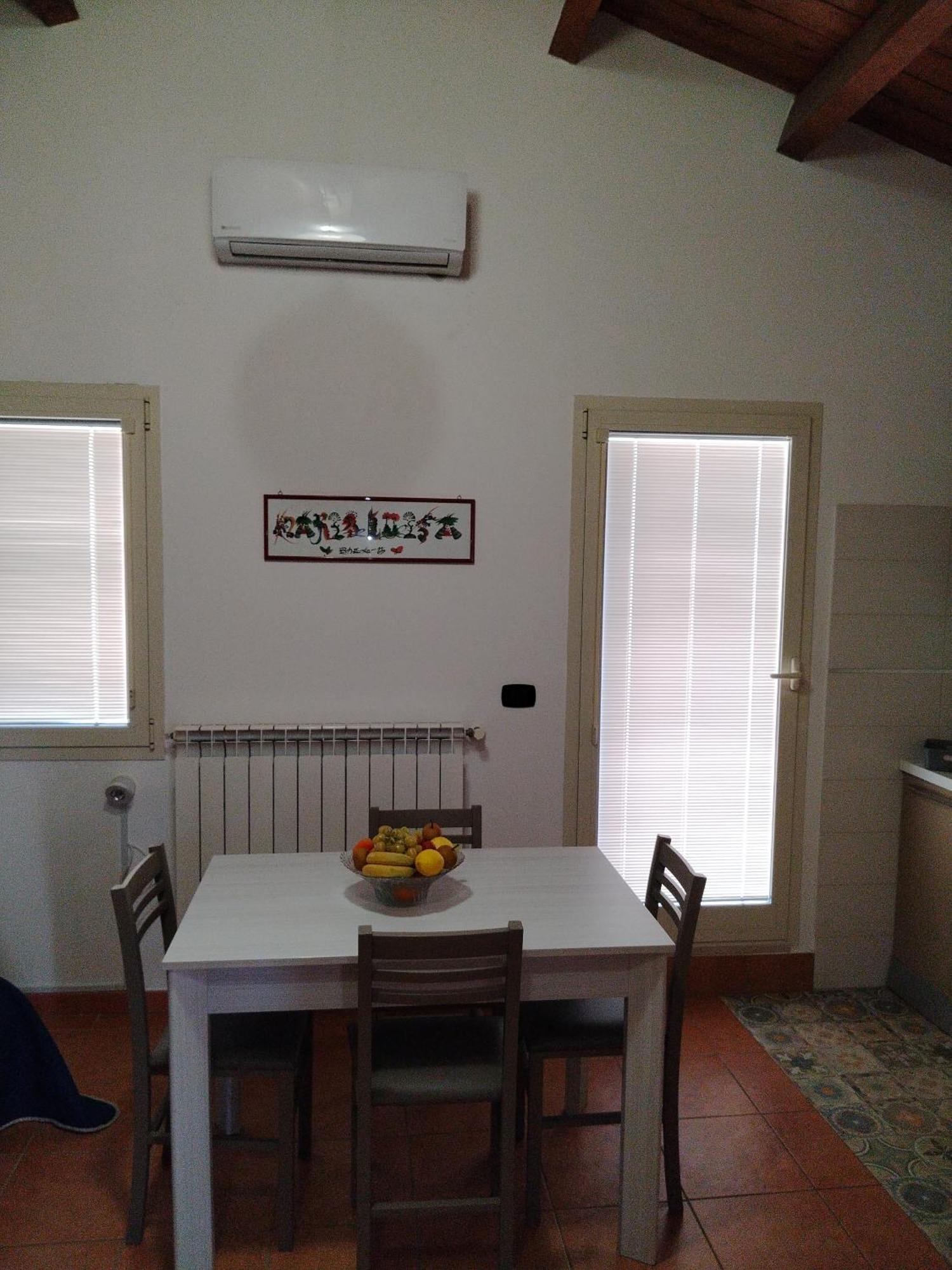Apartamento Mansarda Con Terrazzo Privato Barletta Exterior foto